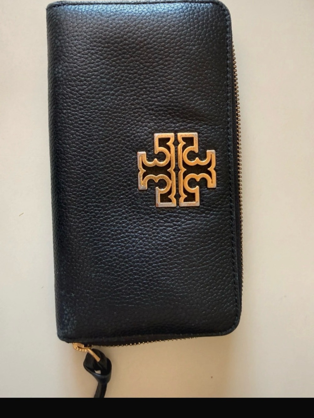 Tory Burch Black Leather Zip Wallet with Gold Accent -